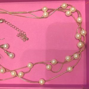 Gold and Pearl Jewelry Set